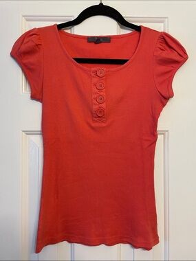 Forever 21 Orange/Coral Button-Front Scoop Neck Top